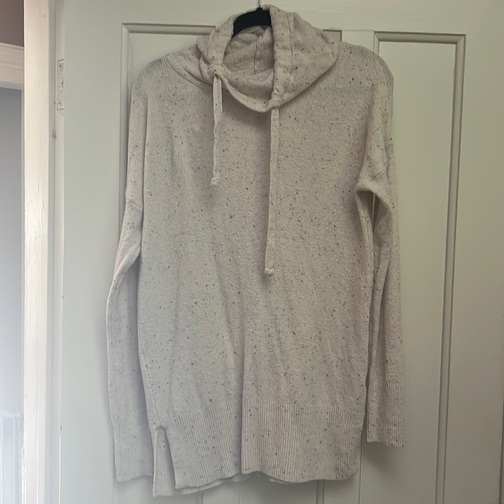 Cream speckled turtleneck tunic - size L